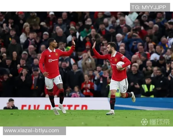 B费晒与拉什福德合照祝其生日快乐鼓励享受当下你值得拥有的快乐